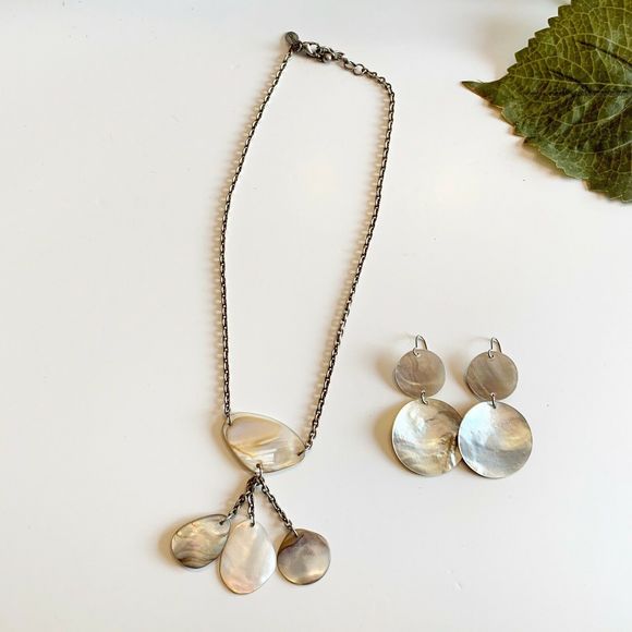 Express Abalone Necklace & Earrings Silver Tone - Picture 2 of 6